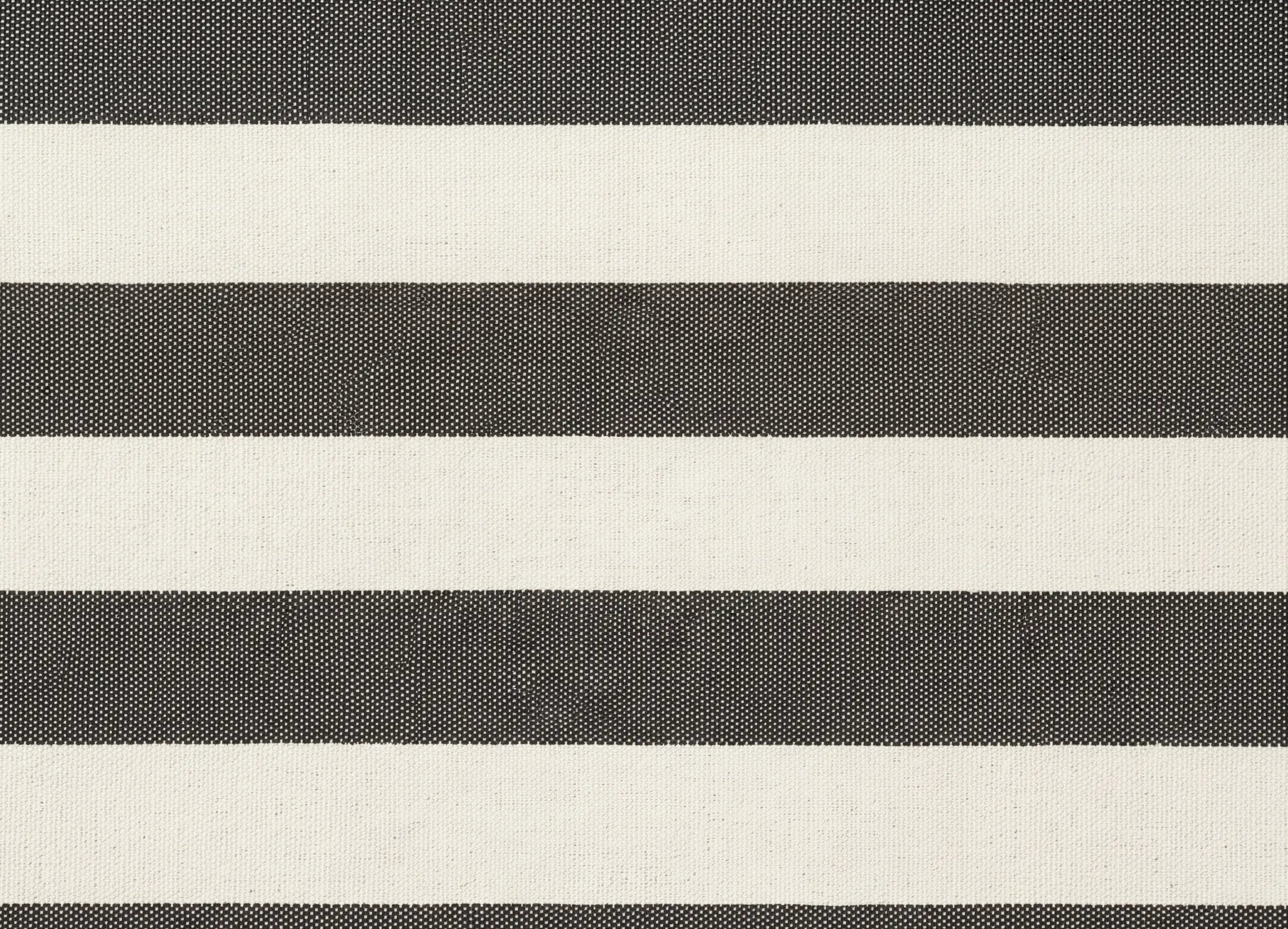 Gros plan sur le motif à rayures gris anthracite et blanc cassé d'un hamac brésilien en coton, montrant le tissage serré et robuste de la toile.